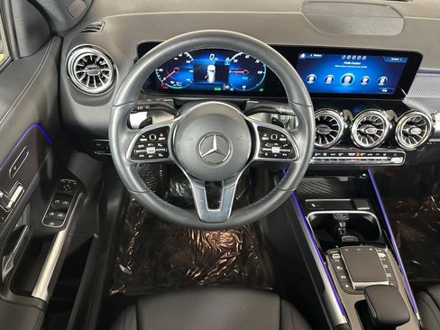 Used 2023 Mercedes-Benz EQB 300 4MATIC w/ Exclusive Package image 13