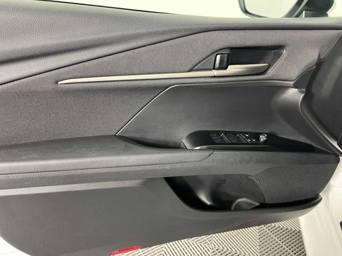 Used 2025 Toyota Camry LE FWD image 9
