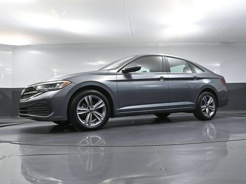 Used 2024 Volkswagen Jetta SE FWD image 45