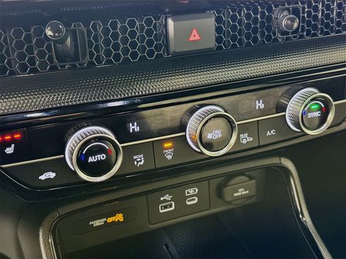 Used 2025 Honda CR-V Sport Touring image 13