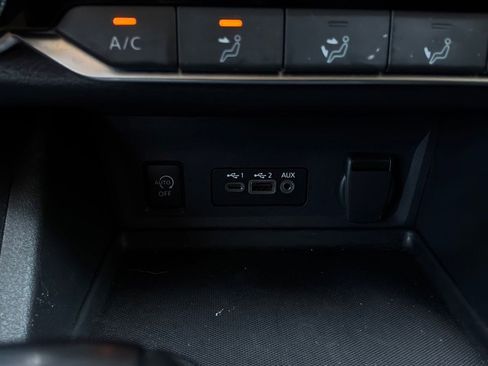 Used 2025 Nissan Sentra SV FWD image 23