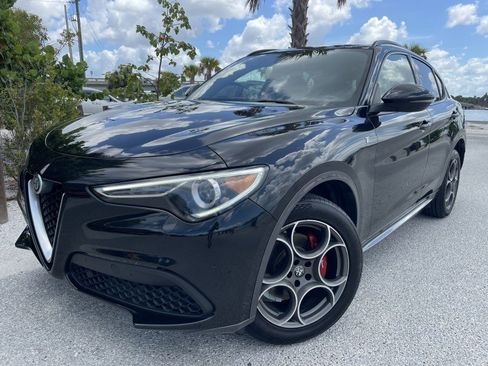 Used 2022 Alfa Romeo Stelvio Ti AWD/4WD image 1
