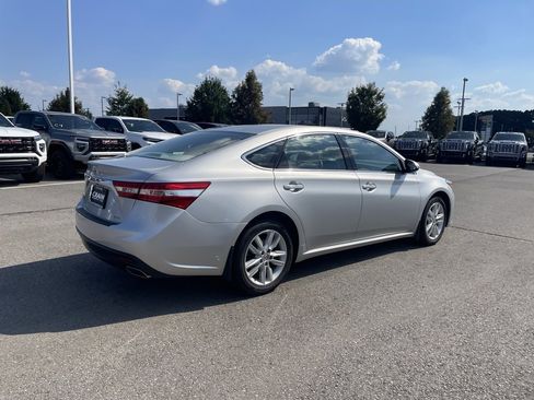 Used 2014 Toyota Avalon XLE image 7