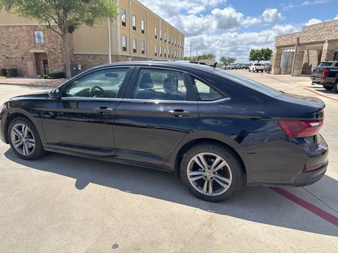 Used 2024 Volkswagen Jetta SE image 12