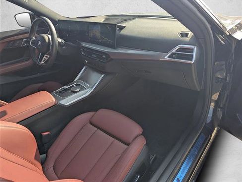 Used 2025 BMW 230i Coupe w/ M Sport Package image 16