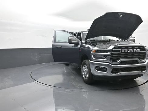 Used 2026 RAM 2500 Tradesman AWD/4WD image 44