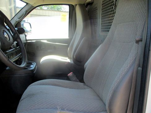 Used 2011 Chevrolet Express 2500 2500 Cargo image 8