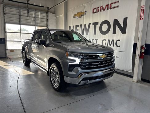 New 2026 Chevrolet Silverado 1500 LTZ w/ LTZ Premium Package image 2