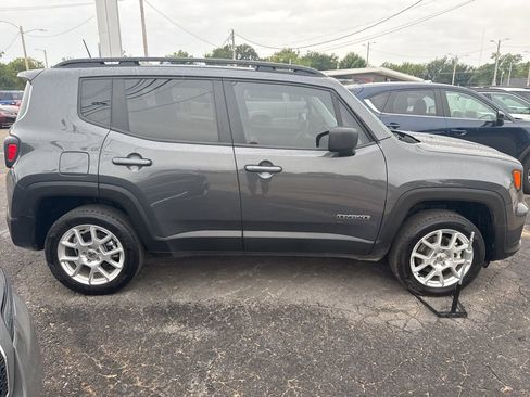 Certified 2023 Jeep Renegade Latitude w/ Premium Group image 2