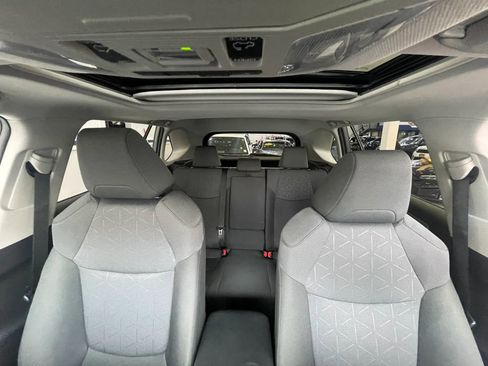 Used 2025 Toyota RAV4 XLE w/ Convenience Package image 17