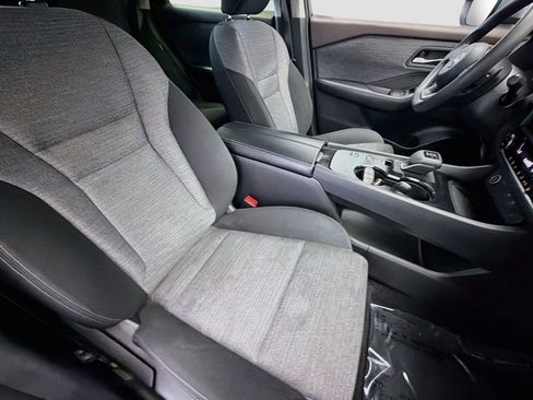 Used 2023 Nissan Rogue SV FWD image 15