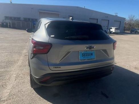 Certified 2025 Chevrolet Trax LS w/ LS Convenience Package image 7