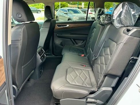 New 2026 Volkswagen Atlas SE FWD image 17