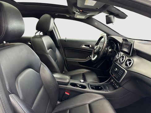 Used 2017 Mercedes-Benz GLA 250 image 40
