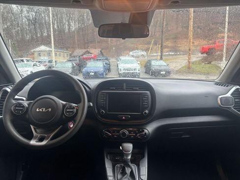 Used 2025 Kia Soul LX w/ LX Technology Package image 31