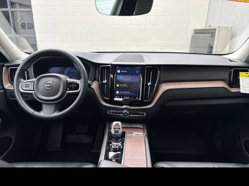 Certified 2023 Volvo XC60 B5 Ultimate w/ Climate Package AWD/4WD image 13