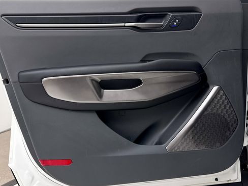 Used 2024 Kia EV9 Light Long Range image 32