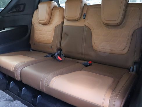 Used 2025 Nissan Armada Platinum Reserve image 23