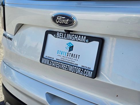 Used 2018 Ford Escape SEL w/ Canadian Touring Package AWD/4WD image 13