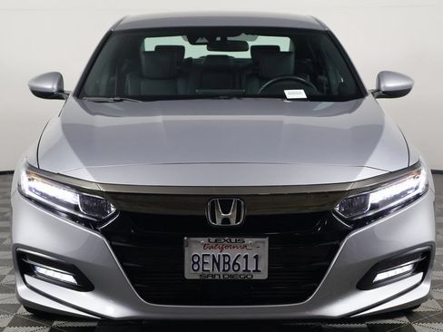 Used 2018 Honda Accord Sport image 2