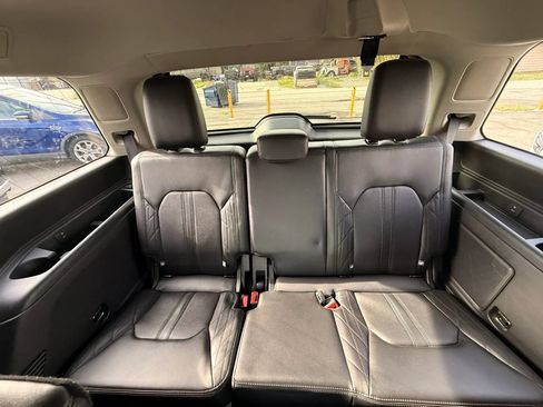 Used 2018 Ford Expedition Platinum RWD image 18