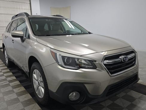 Used 2019 Subaru Outback 2.5i Premium image 2
