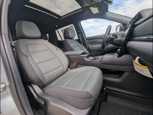 New 2026 GMC Terrain AT4 w/ Technology Package II AWD/4WD image 15