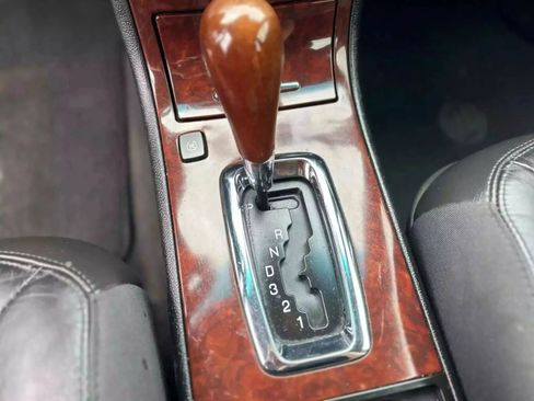 Used 2010 Buick Lucerne Super image 20