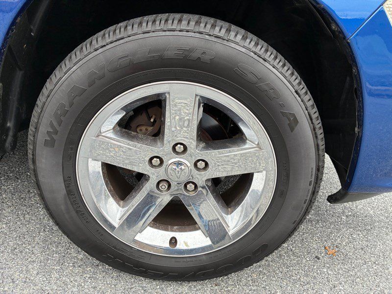 Used 2017 RAM 1500 Express AWD/4WD image 23