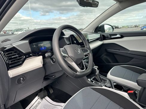 Certified 2025 Volkswagen Taos S AWD/4WD image 12