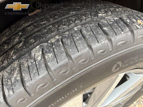 Used 2022 Chevrolet Equinox Premier image 11