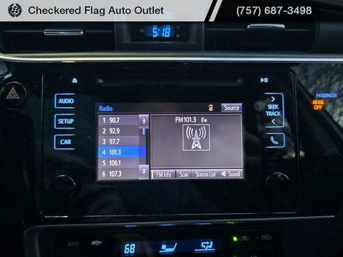 Used 2019 Toyota Corolla LE image 15