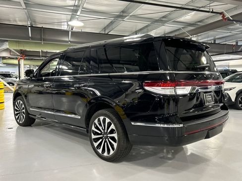 Certified 2023 Lincoln Navigator L Reserve AWD/4WD image 4