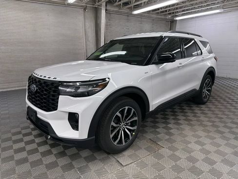 New 2026 Ford Explorer ST-Line RWD image 14