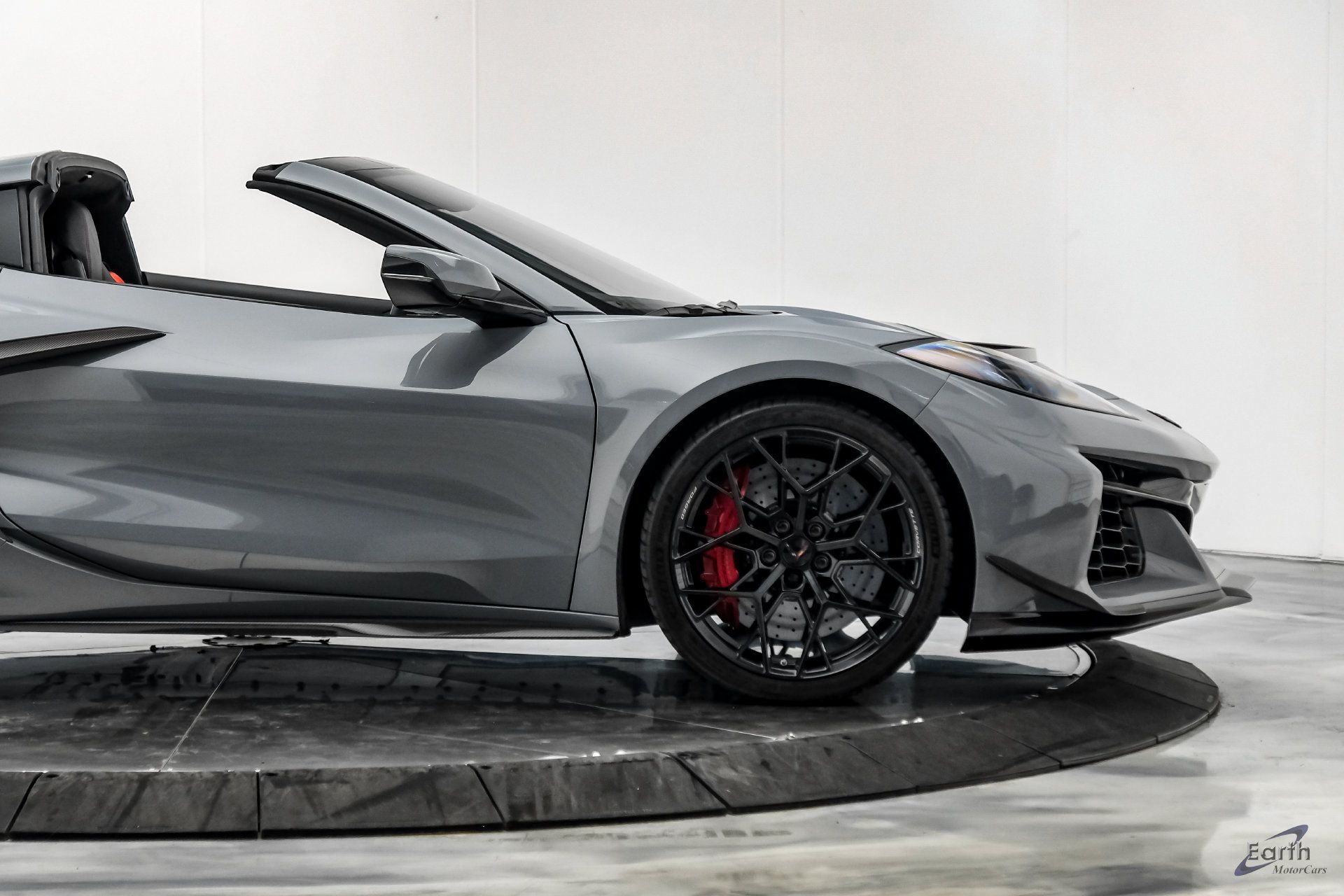 Used 2025 Chevrolet Corvette ZR1 w/ ZR1 Carbon Fiber Aero Package RWD image 30