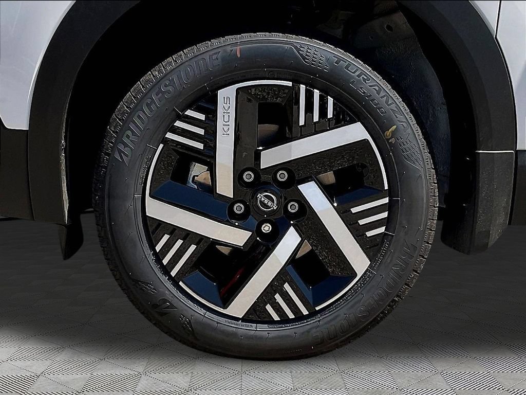 New 2027 Nissan Kicks SV FWD image 13