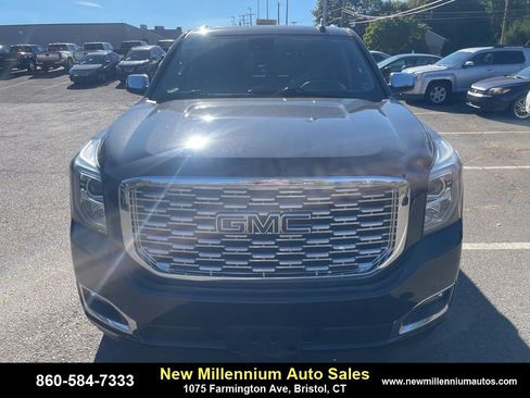 Used 2020 GMC Yukon Denali w/ Denali Ultimate Package image 2