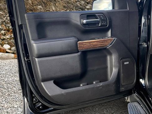 Used 2019 Chevrolet Silverado 1500 High Country image 22