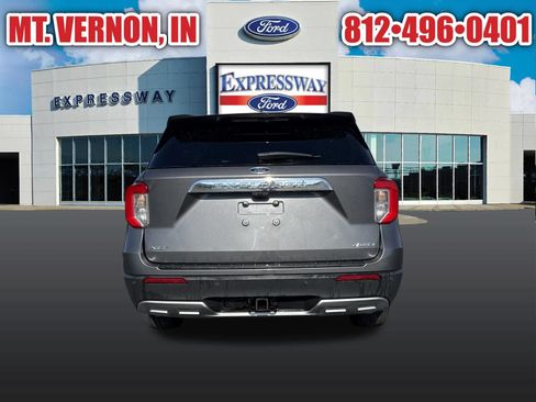 Used 2024 Ford Explorer XLT w/ Equipment Group 202A AWD/4WD image 14