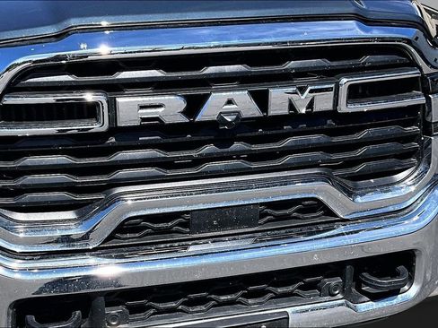 Certified 2025 RAM 2500 Big Horn AWD/4WD image 28