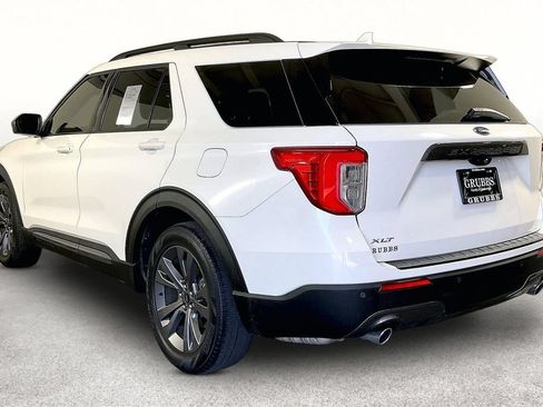 Used 2022 Ford Explorer XLT w/ Equipment Group 202A RWD image 15