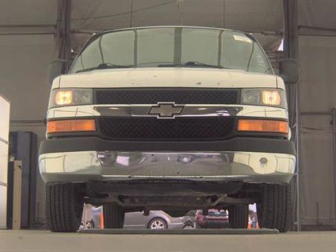 Used 2015 Chevrolet Express 3500 LT w/ LT Preferred Equipment Group image 4