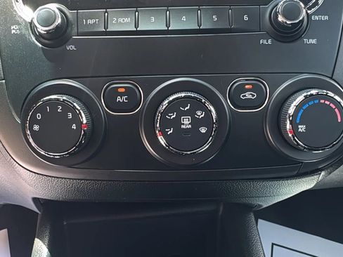 Used 2018 Kia Forte LX FWD image 16