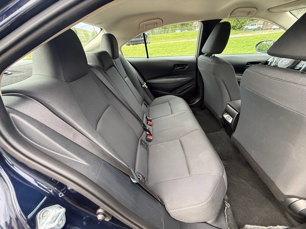 Used 2025 Toyota Corolla LE FWD image 35