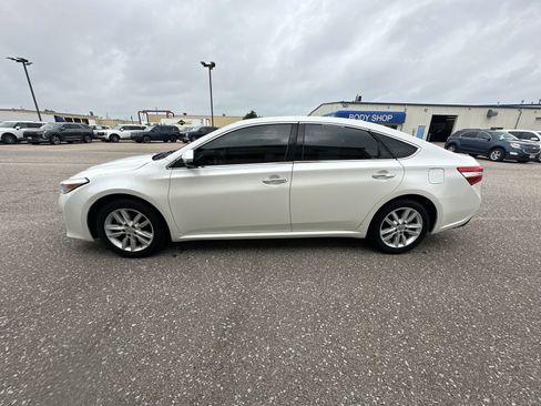 Used 2014 Toyota Avalon XLE FWD image 11