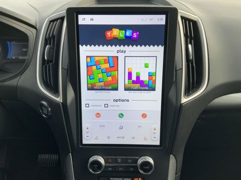 Used 2024 Ford Edge SEL image 41