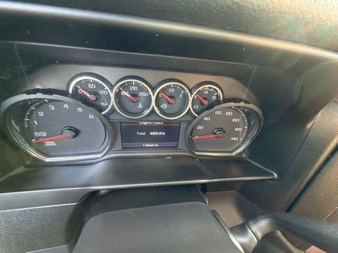 Used 2021 Chevrolet Silverado 1500 LT w/ Z71 Off-Road Package AWD/4WD image 8