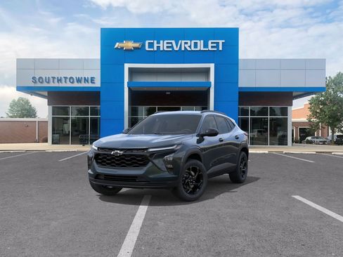 New 2026 Chevrolet Trax LT w/ Driver Confidence Package FWD image 32