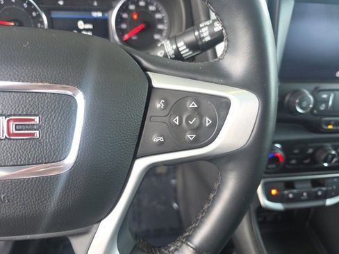 Used 2023 GMC Terrain SLT image 28