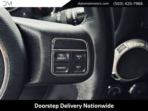 Used 2017 Jeep Wrangler Unlimited Rubicon w/ Connectivity Group AWD/4WD image 28